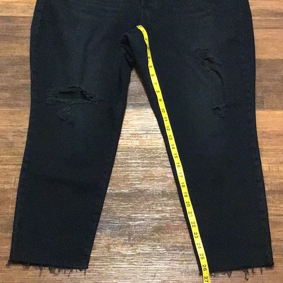 Curvy High Wasted Button-Fly O.G. Straight Cut-Off Jeans For Woman Size 16 NWT - Picture 9 of 13